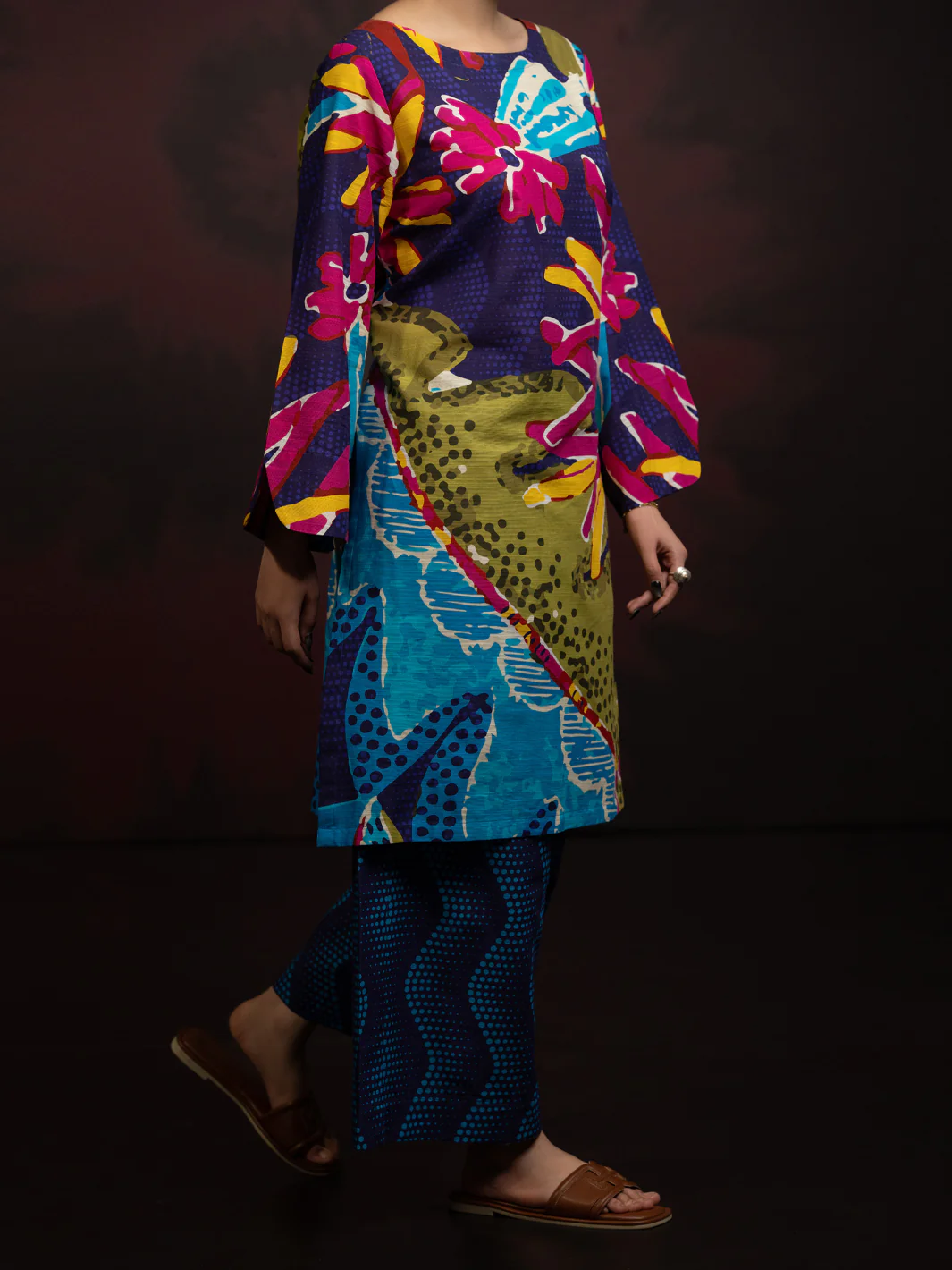 Black Light Slub Khaddar 2Pc Stitched - AL-2PS-LKS-1093 - Image 2