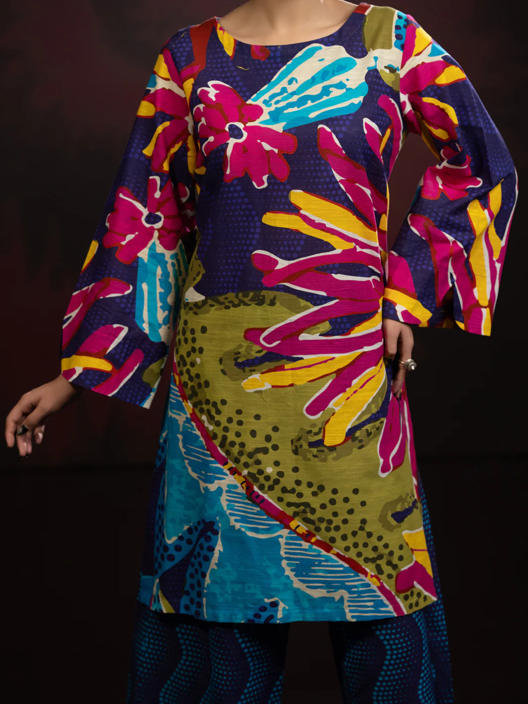 Black Light Slub Khaddar 2Pc Stitched - AL-2PS-LKS-1093 - Image 4