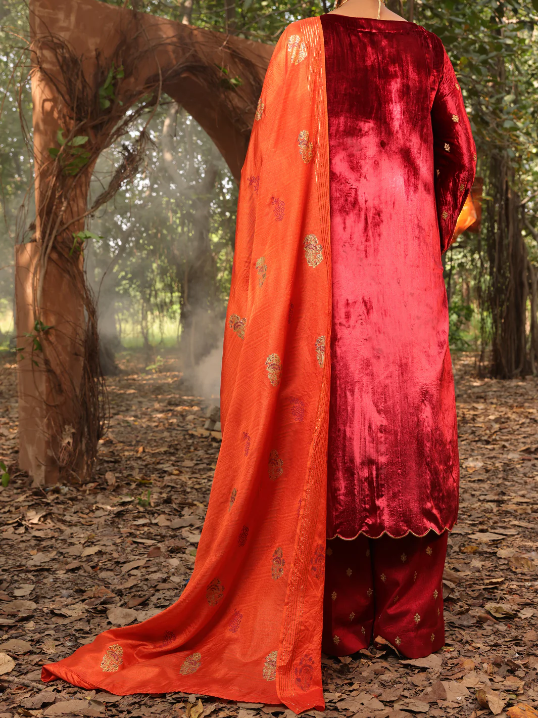 Red Velvet 3 Piece Formal Stitched - AL-3PS-LS-384 - Image 2