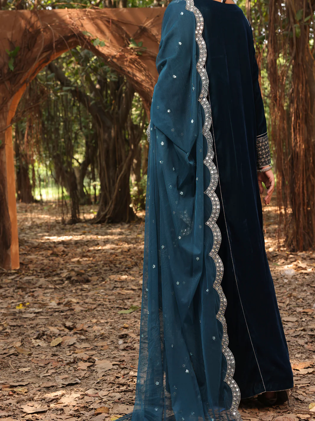 Blue Velvet 3 Piece Formal Stitched - AL-3PS-LS-385 - Image 2