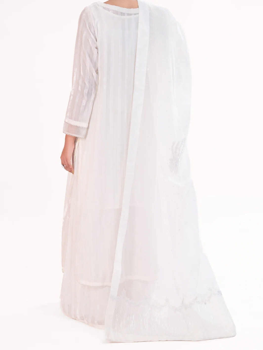 White Palachi Velvet Formal 3Pc Stitched - AL-3PS-LS-563 - Image 5
