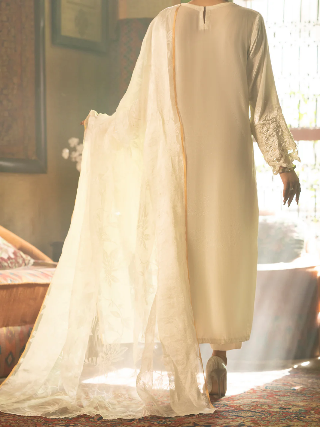 White Velvet 3 Piece Formal Unstitched - AL-3PS-LS-UN-445 - Image 2