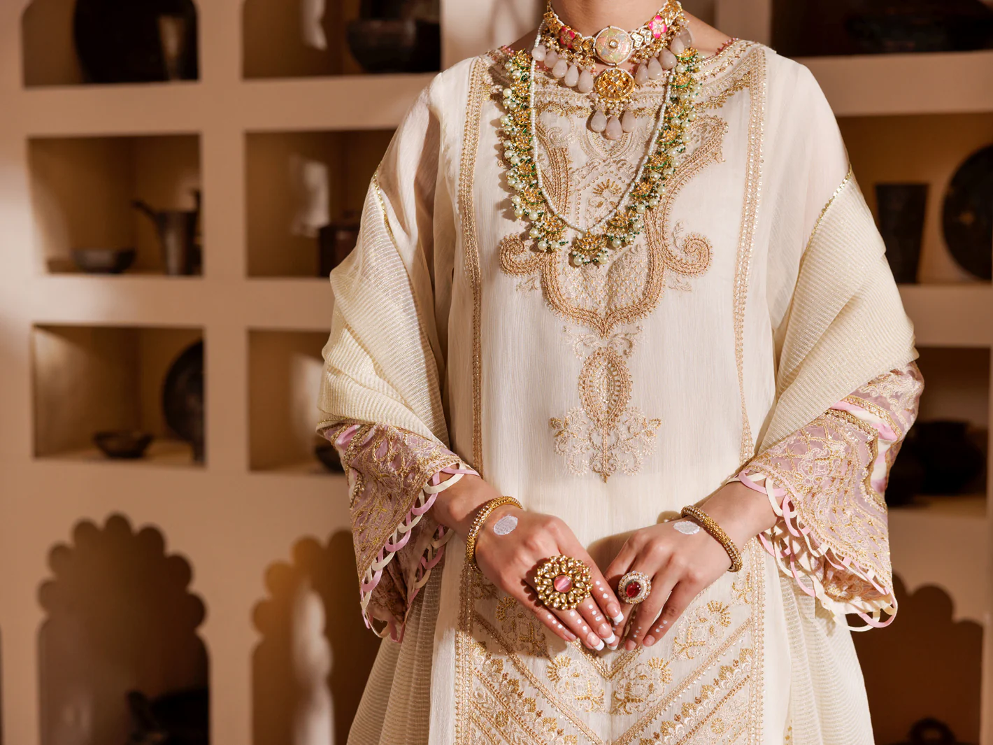 Off White Khaddi Shimmer Gold 3Pc Formal Unstitched - AL-3PS-LS-UN-457 - Image 4