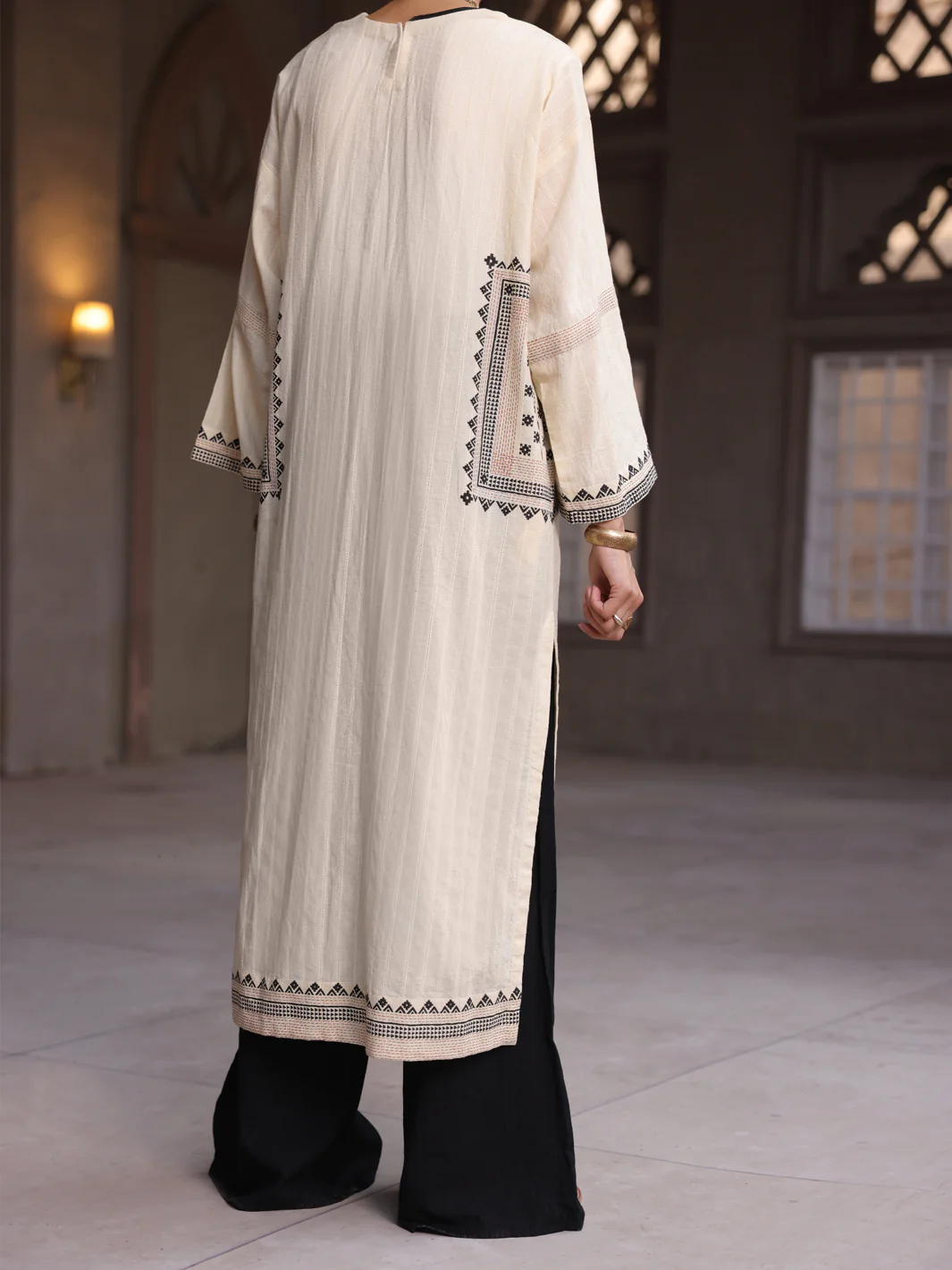 Off White Kurti - AL-LK-910 - Image 2