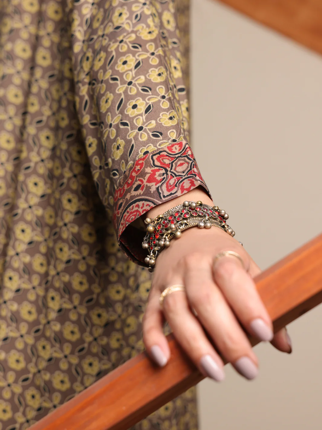 Mehndi Green Linen Tunic - ALCR-LK-1059 - Image 4