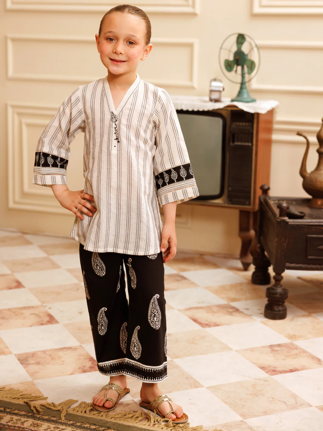 Black & White Cotton 2 Piece Stitched - ALGR-2PS-LKS-1020