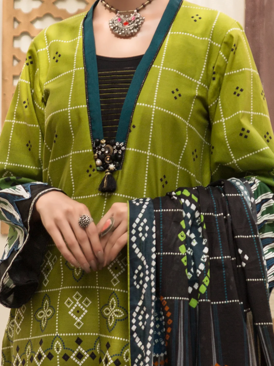 Green Cambric 2 Piece Unstitched - ALP-2PS-1211 - Image 3