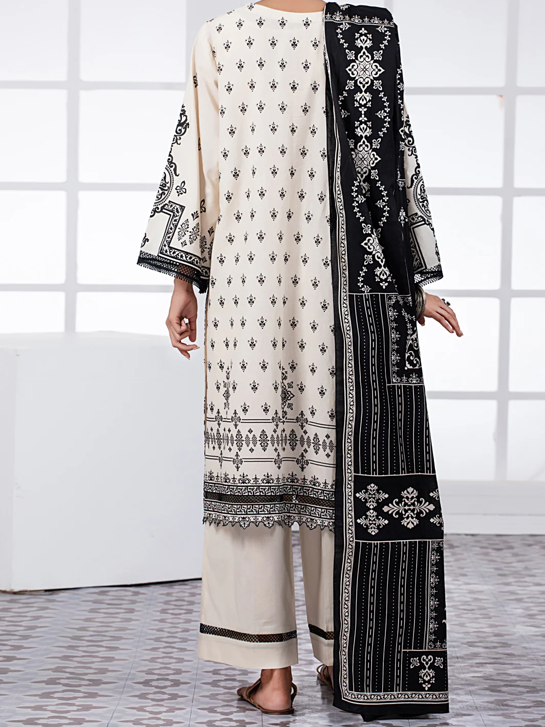 Black & White 2 Piece Unstitched - ALP-2PS-1450A - Image 2
