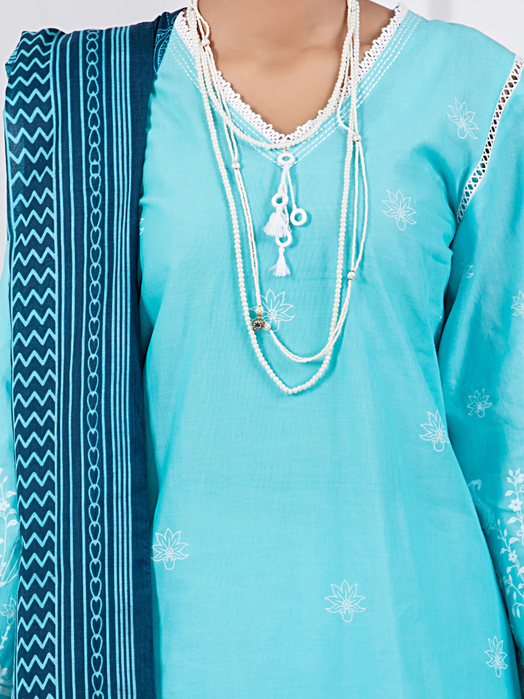 Ferozi Lawn 2 Piece Unstitched - ALP-2PS-1451A - Image 3