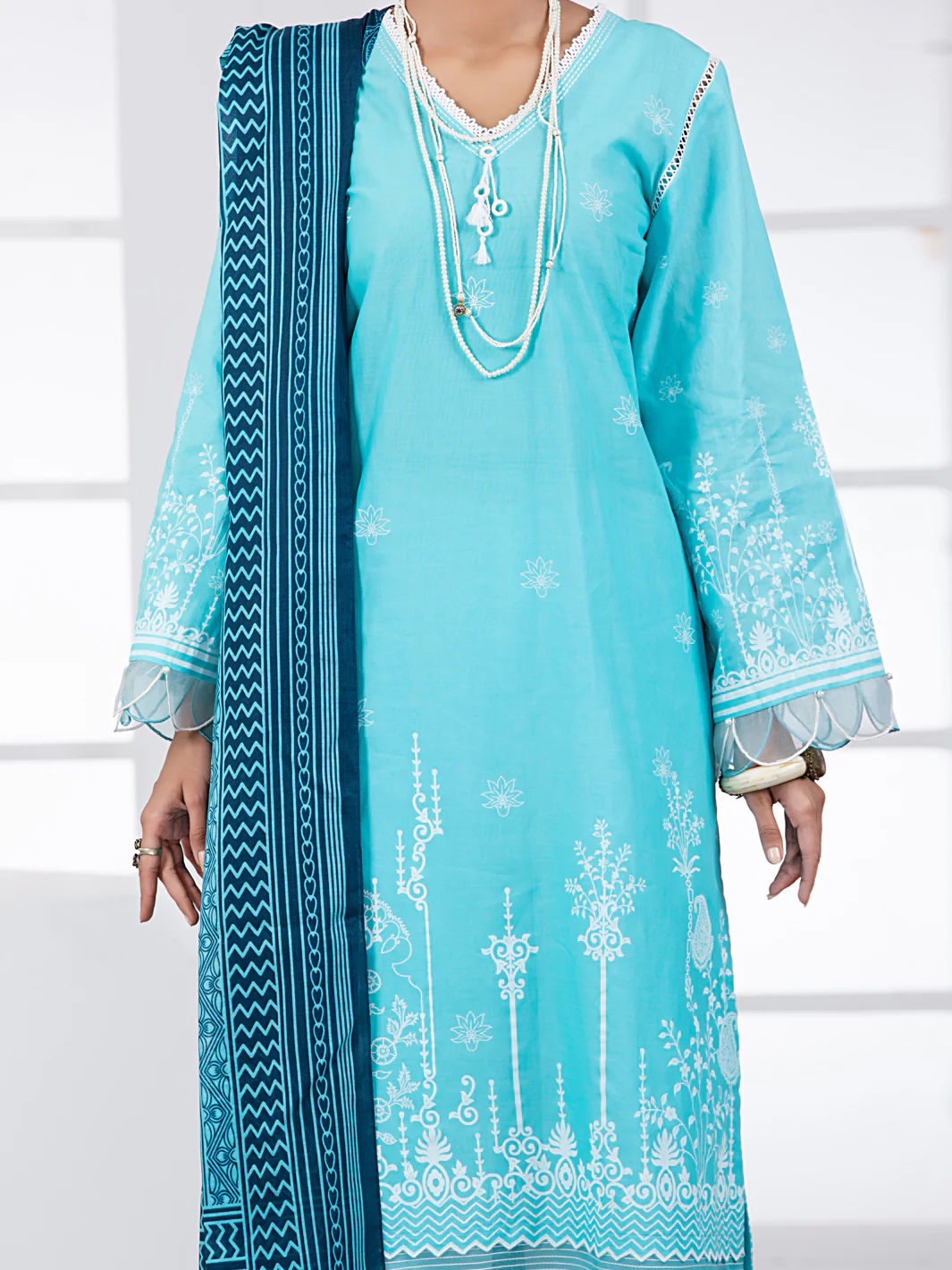 Ferozi Lawn 2 Piece Unstitched - ALP-2PS-1451A - Image 4