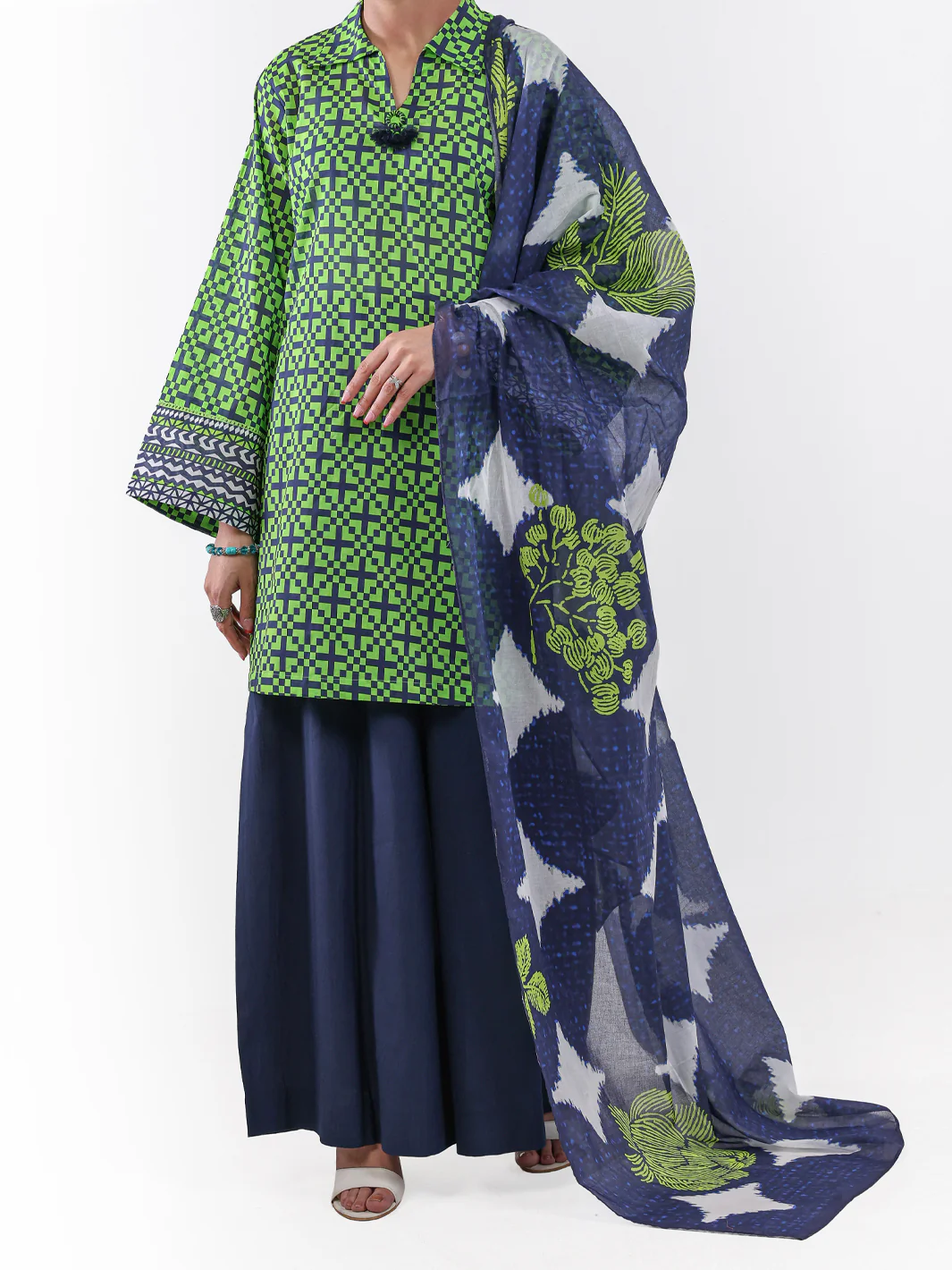 Green Lawn 2Pc Unstitched - ALP-2PS-LKD-2468