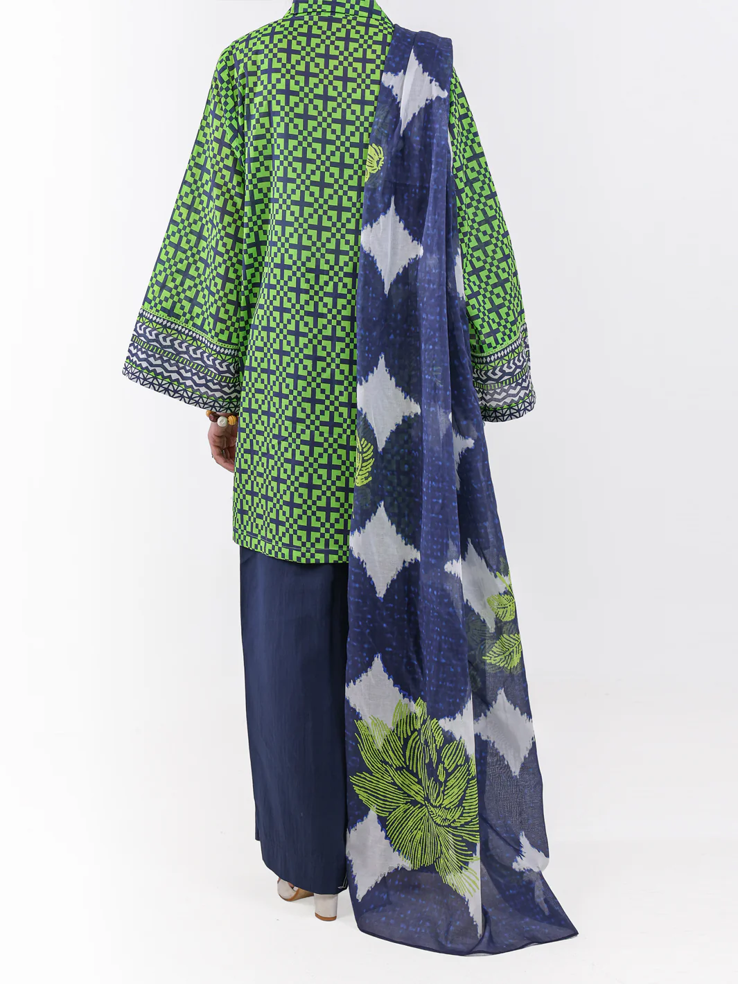 Green Lawn 2Pc Unstitched - ALP-2PS-LKD-2468 - Image 3