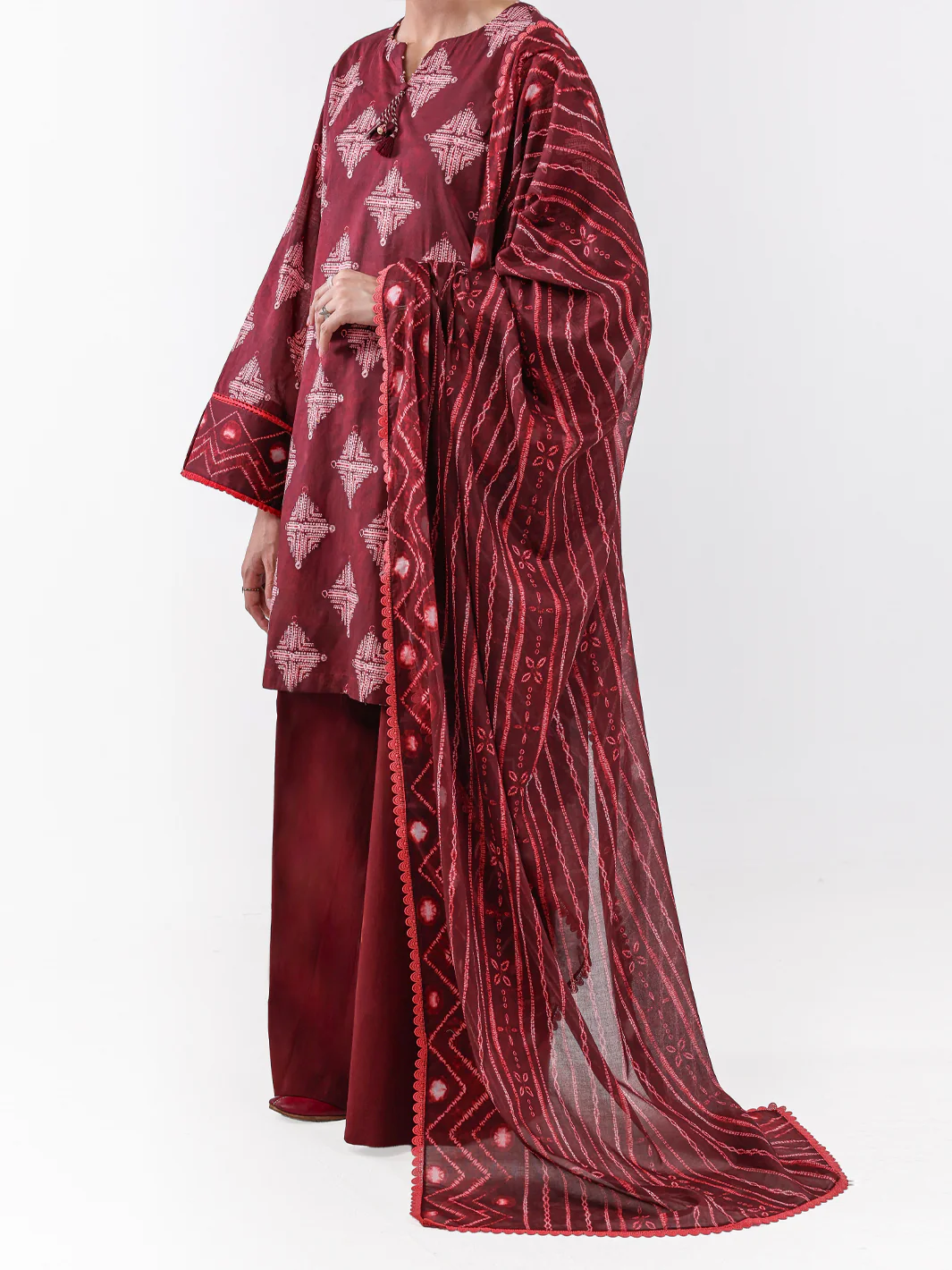 Maroon Lawn 2Pc Unstitched - ALP-2PS-LKD-2471 - Image 4
