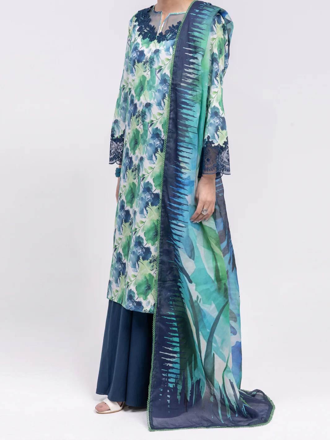 Green Lawn 2Pc Unstitched - ALP-2PS-LKD-2473 - Image 4