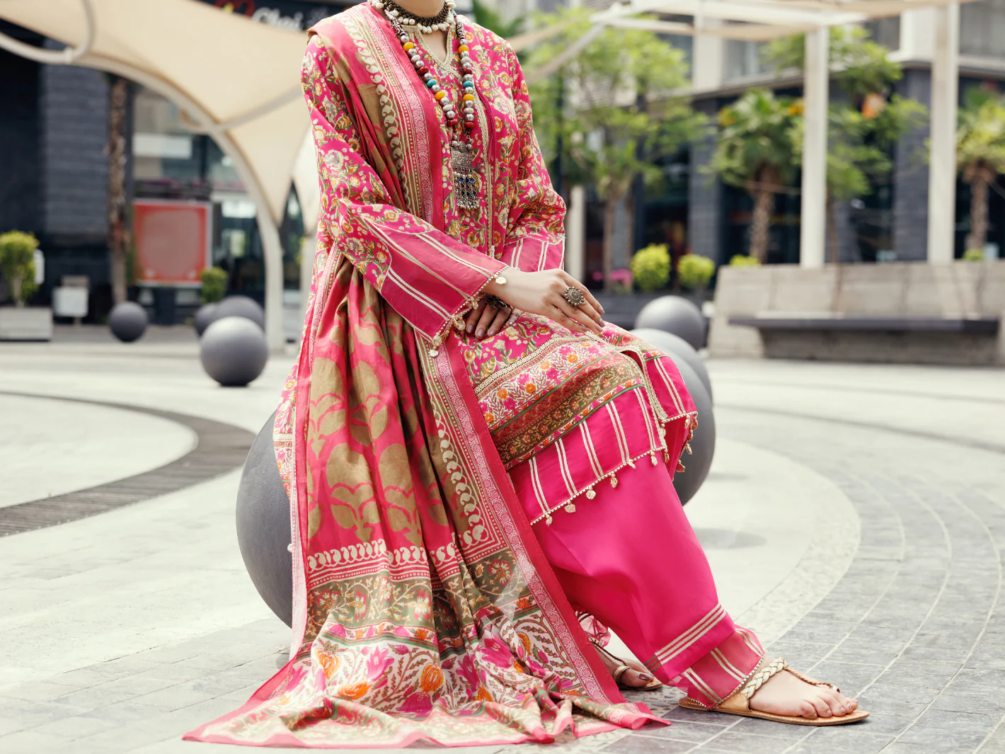 Fuchsia Lawn 3Pc Unstitched - ALP-2PS-SLKD-UN-2264 - Image 4
