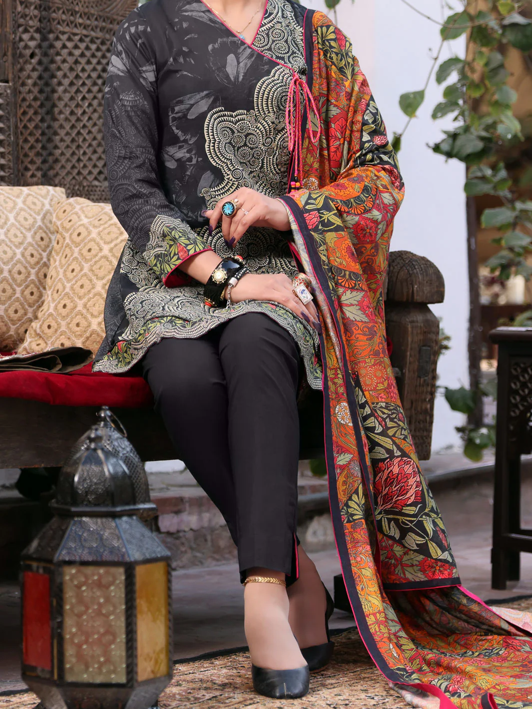 Black Lawn 3 Piece Stitched - ALP-3PS-1078/S - Image 3