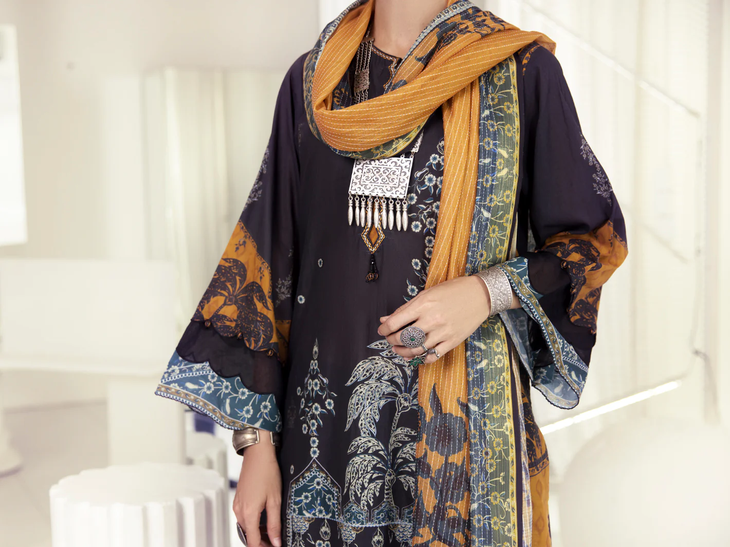 Dark Grey Lawn 3 Piece Unstitched - ALP-3PS-1236 - Image 3