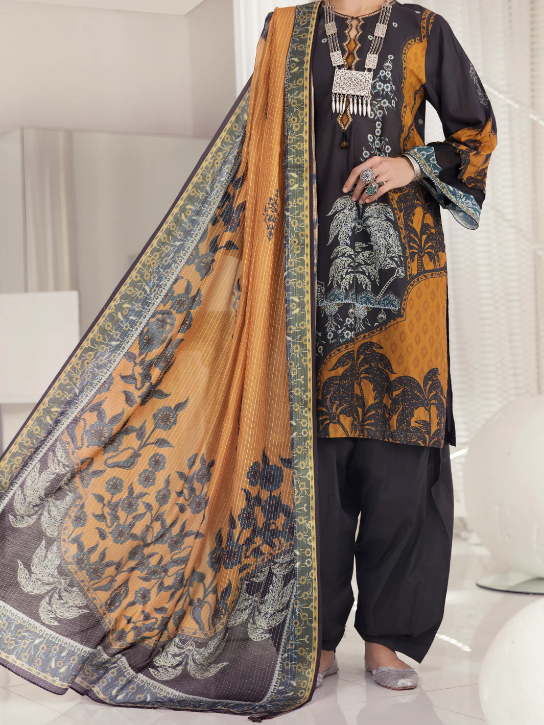 Dark Grey Lawn 3 Piece Unstitched - ALP-3PS-1236 - Image 4