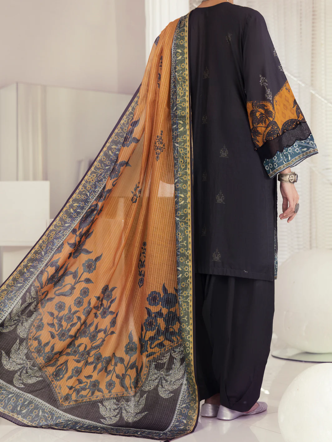 Dark Grey Lawn 3 Piece Stitched - ALP-3PS-1236 - Image 2