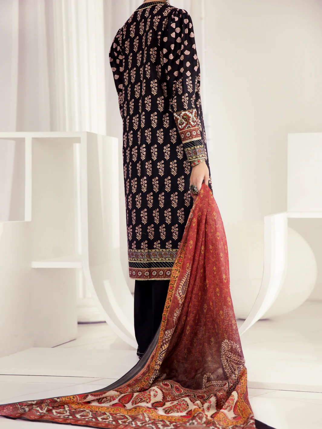Black Lawn 3 Piece Unstitched - ALP-3PS-1243 - Image 2