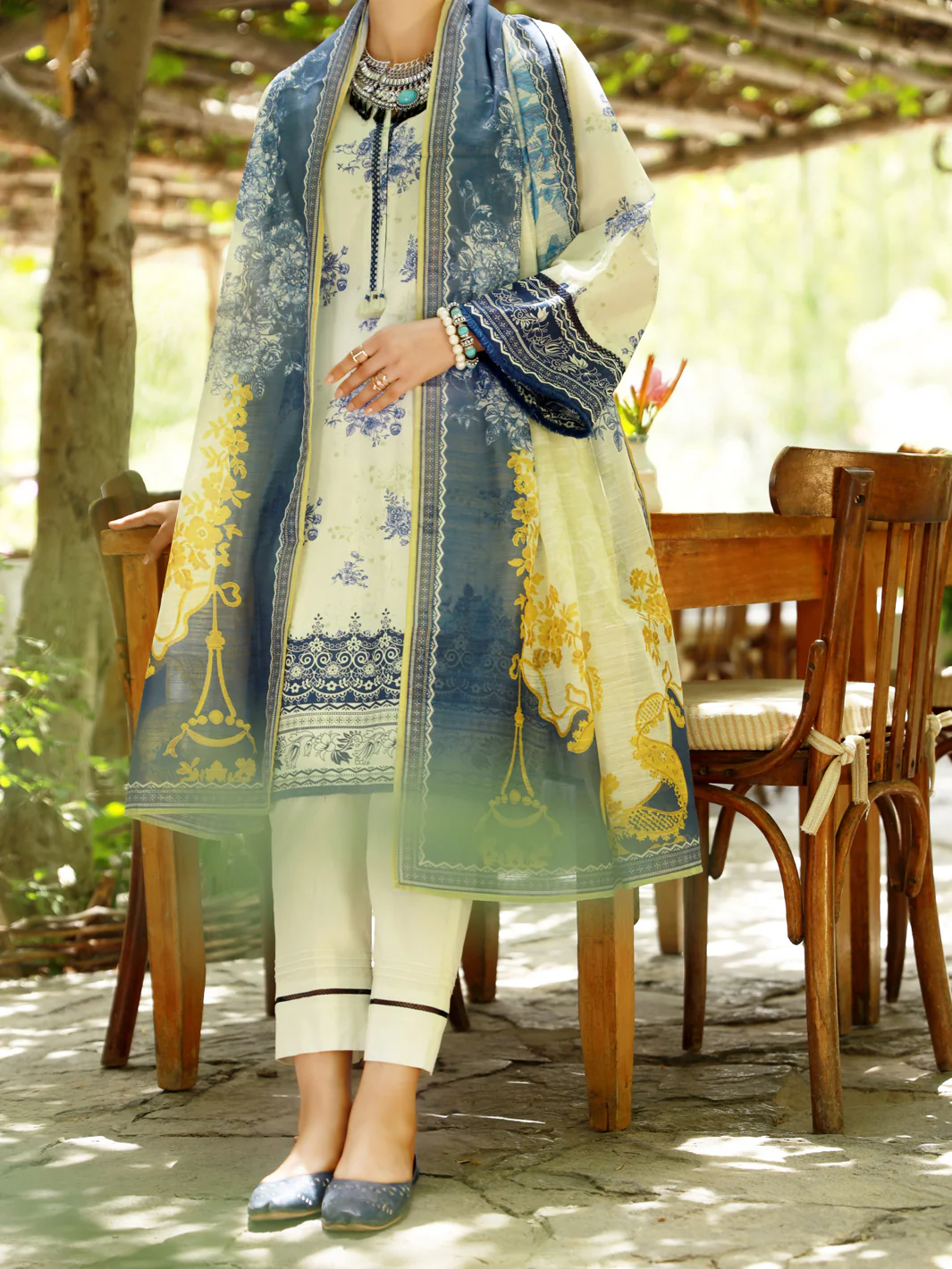 Ivory Lawn 3 Piece Stitched - ALP-3PS-1376