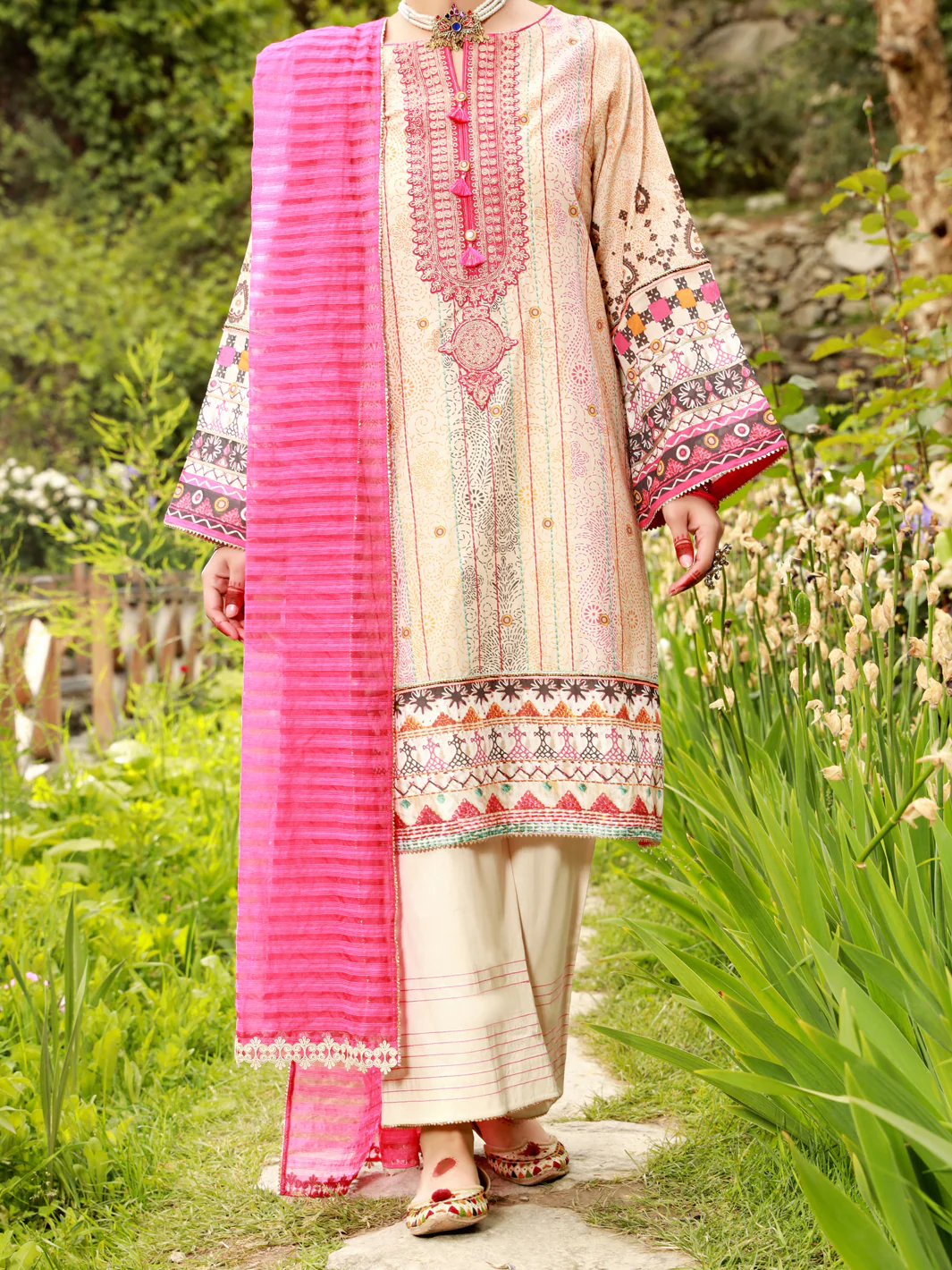 Off White Lawn 3 Piece Unstitched - ALP-3PS-1387