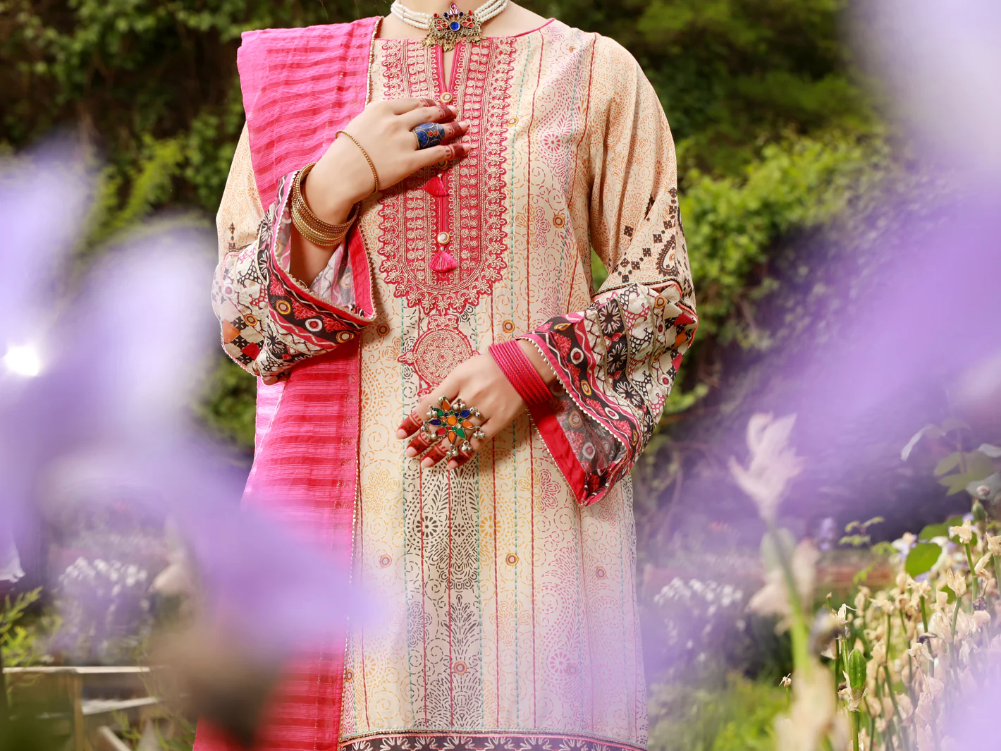 Off White Lawn 3 Piece Stitched - ALP-3PS-1387 - Image 4