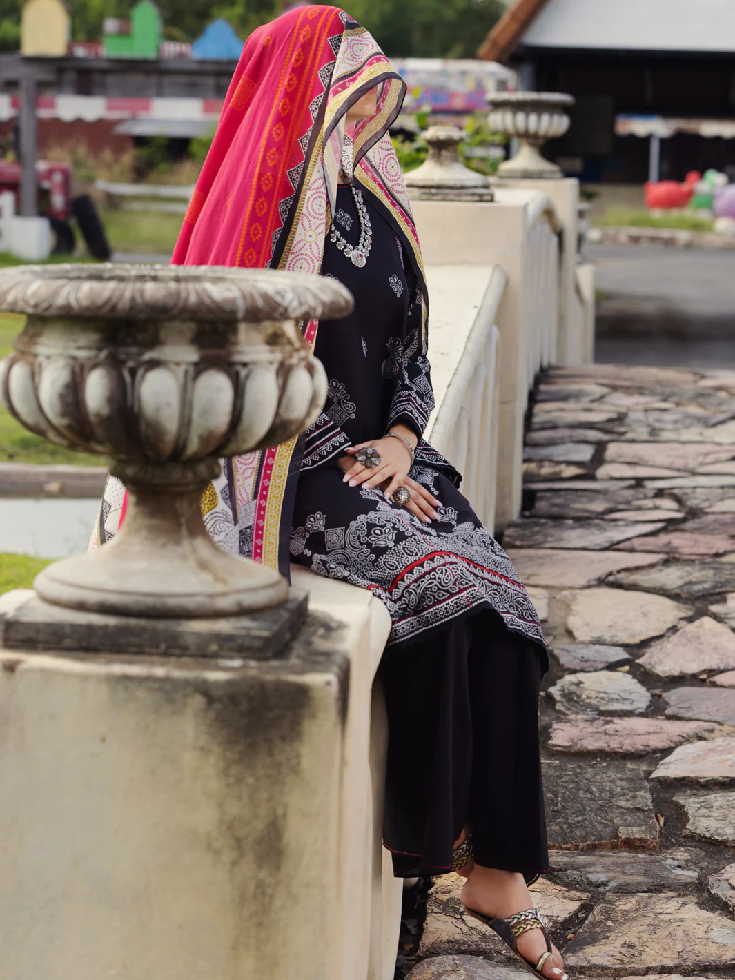 Black Lawn 3 Piece Stitched - ALP-3PS-1512 - Image 4