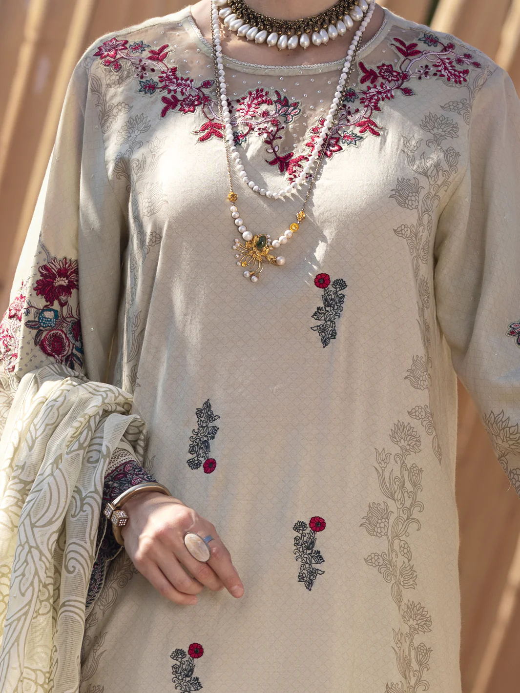 Sage Green Chanderi 3 Piece Stitched - ALP-3PS-1529 - Image 4