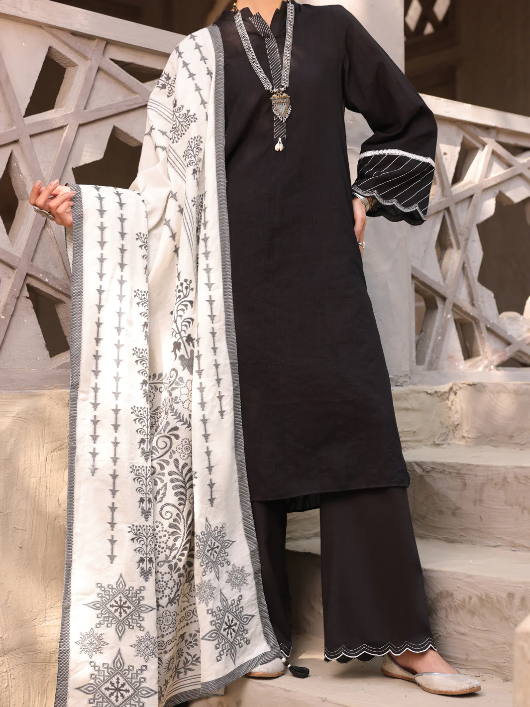 Black Lino Kara 3 Piece Stitched - ALP-3PS-1629