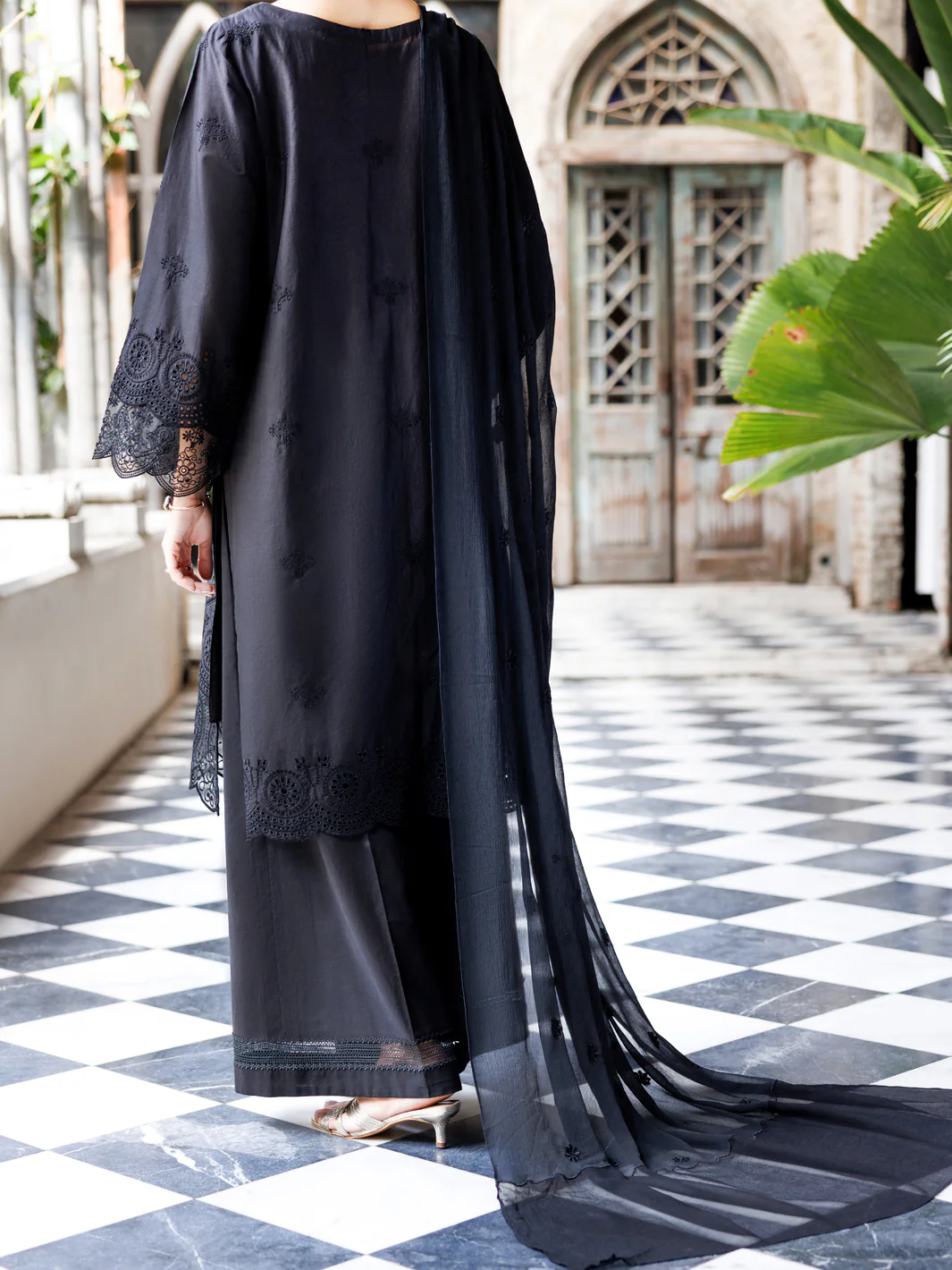 Black Lawn 3 Piece Stitched - ALP-3PS-2111 - Image 2
