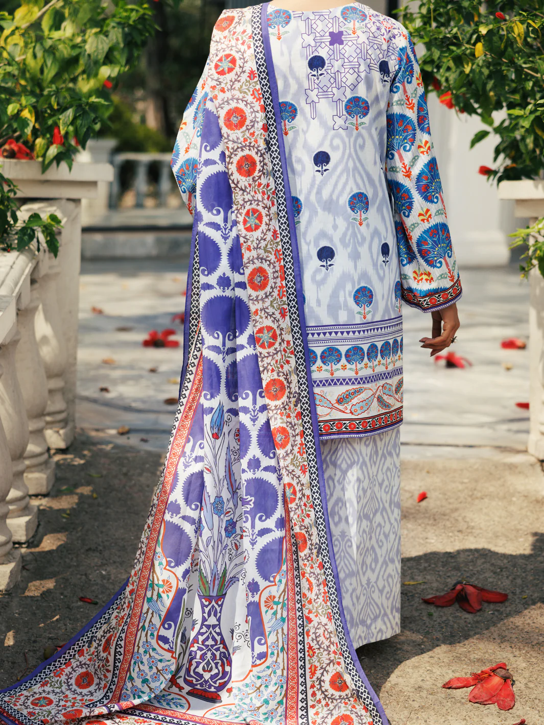 Light Blue Lawn 3 Piece Stitched - ALP-3PS-2116 - Image 2