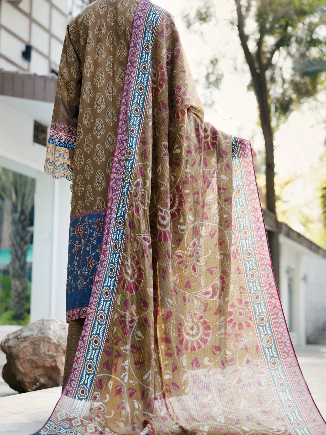 Mehendi Green Lawn 3 Piece Stitched - ALP-3PS-2139 - Image 4