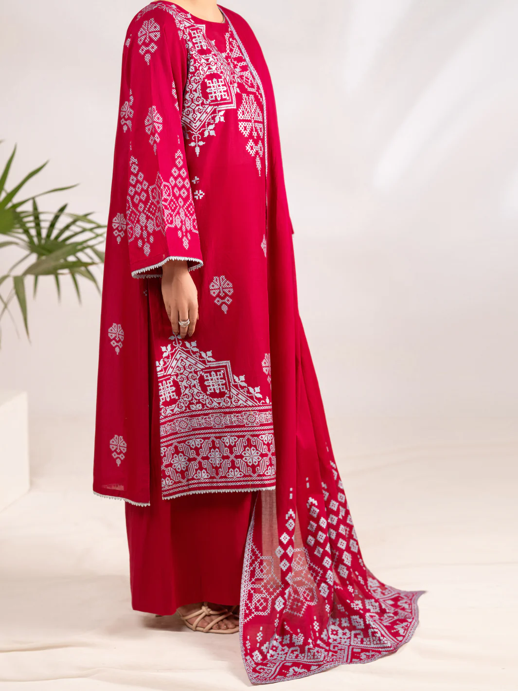 Fuchsia Lawn 3Pc Stitched - ALP-3PS-2295 - Image 5