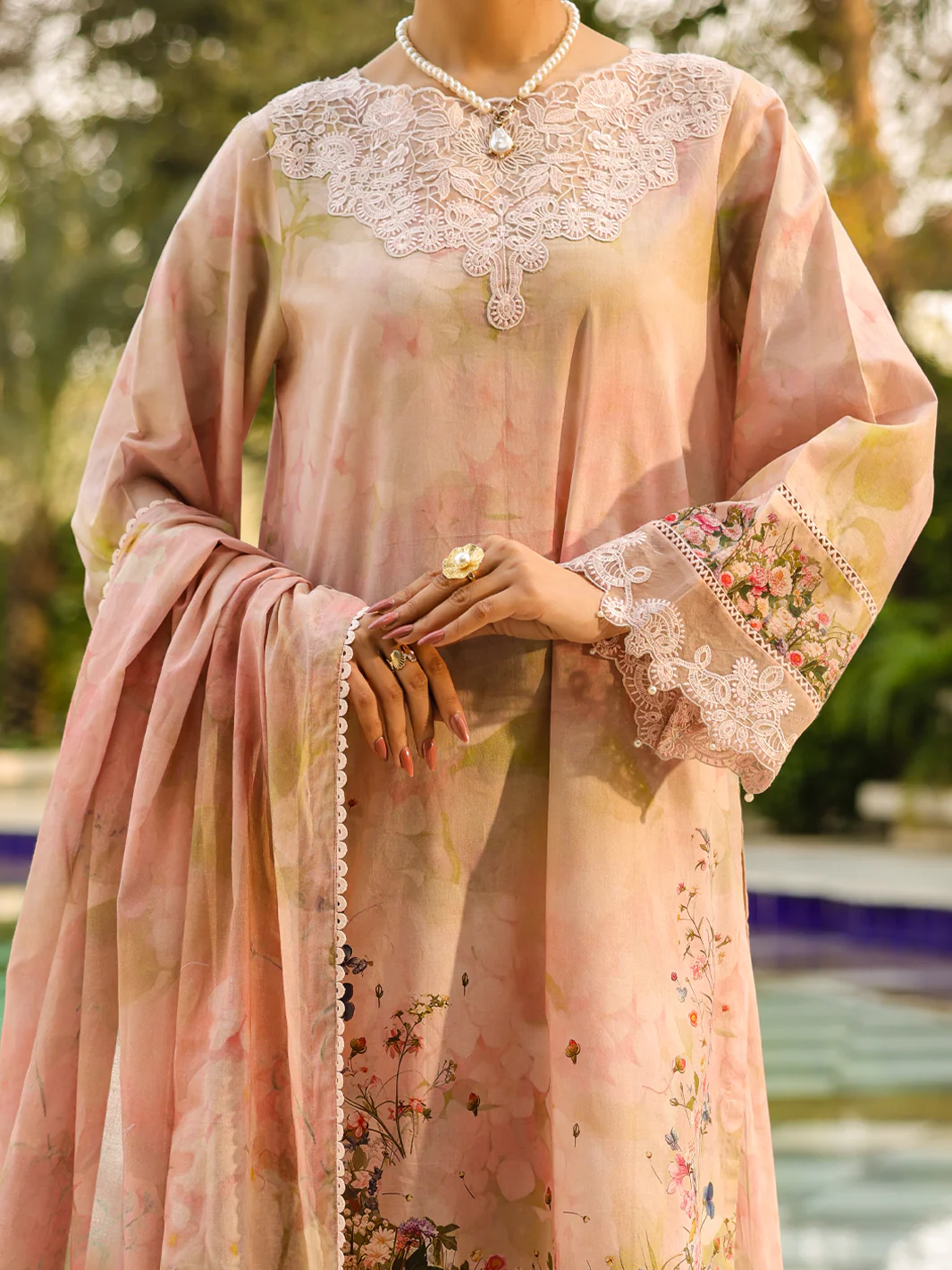 Light Pink Lawn 3Pc Unstitched - ALP-3PS-2434 - Image 2