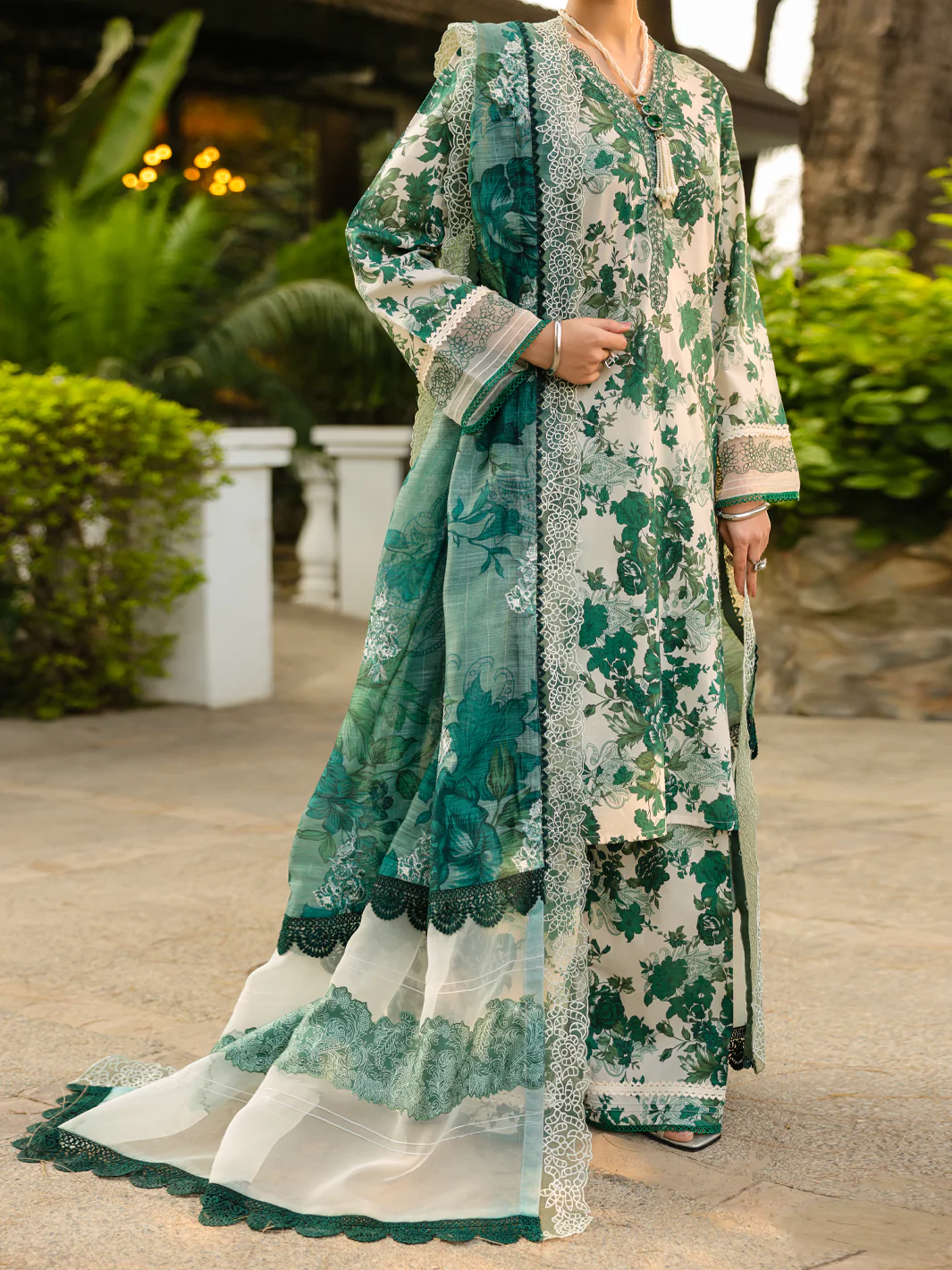 Green Lawn 3Pc Unstitched - ALP-3PS-2444 - Image 3
