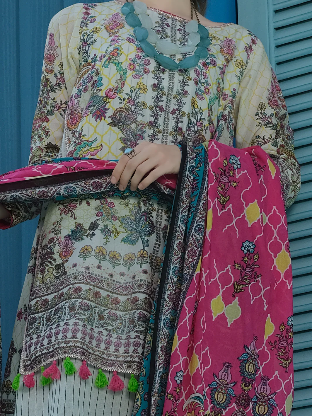 Off White Lawn 3Pc Stitched - ALP-3PS-804 - Image 4