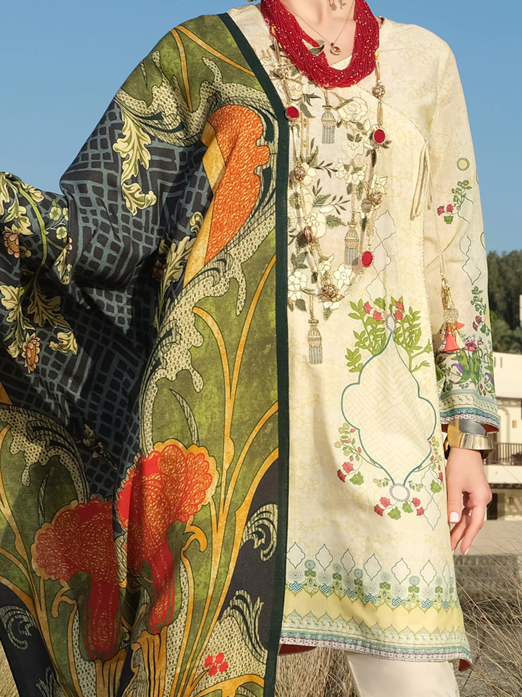 Ivory Lawn 3 Piece Stitched - ALP-3PS-882 - Image 2
