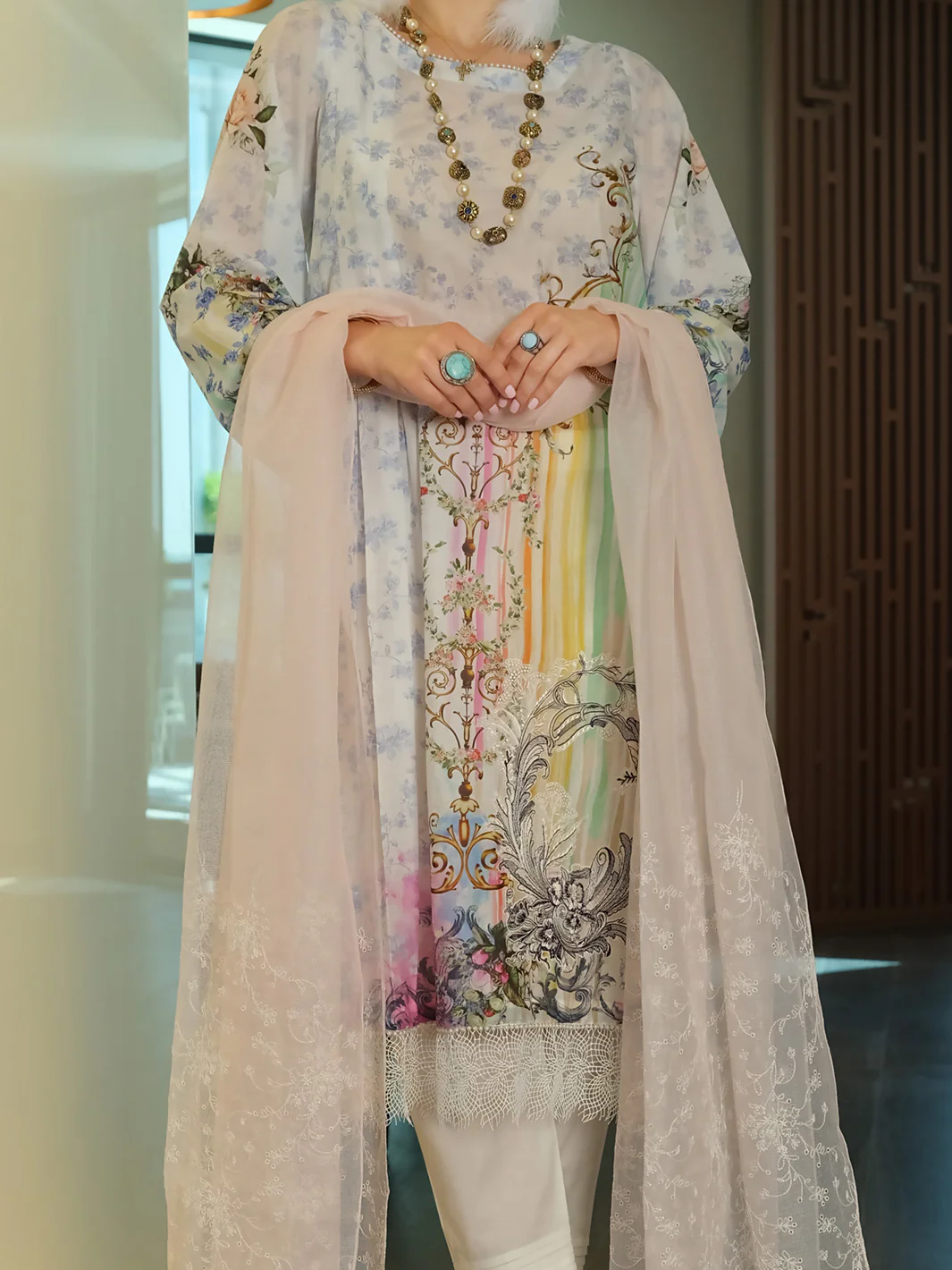 White Lawn 3 Piece Stitched - ALP-3PS-895 - Image 3