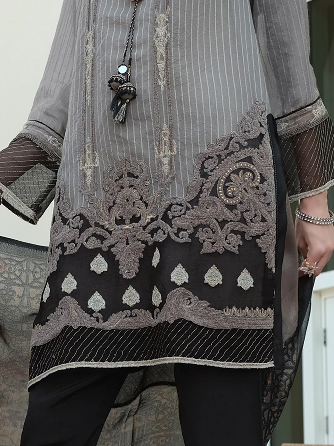 Grey Khaddi Net 3 Piece Stitched - ALP-3PS-902 - Image 2