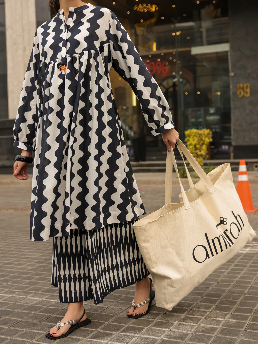 Black White Lawn Kurti - ALP-SLK-2543 - Image 5