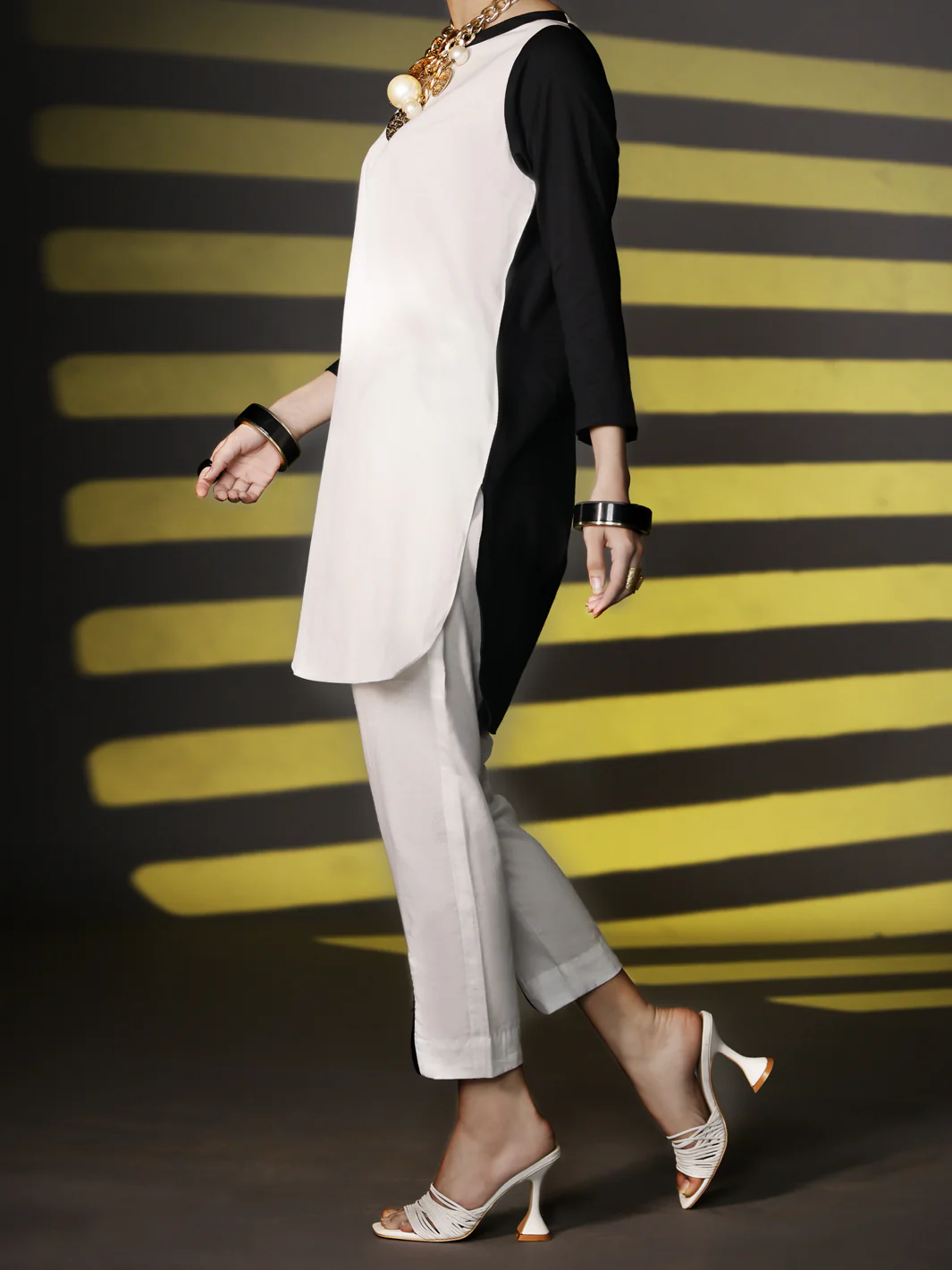 Black & White 2 Piece Stitched - AWP-2PS-304 - Image 3