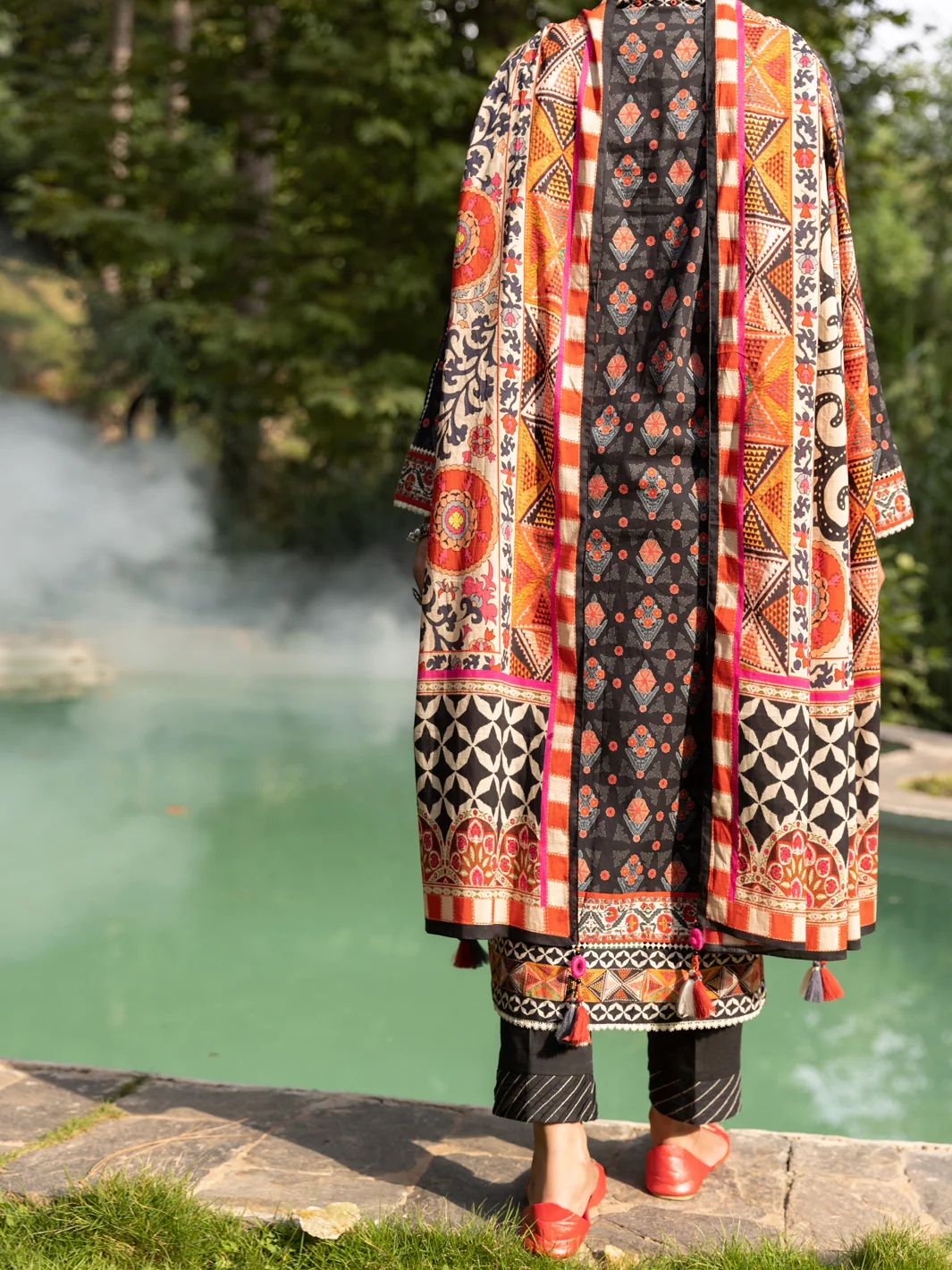 Charcoal Cambric 2 Piece Unstitched - AWP-2PS-585 - Image 2