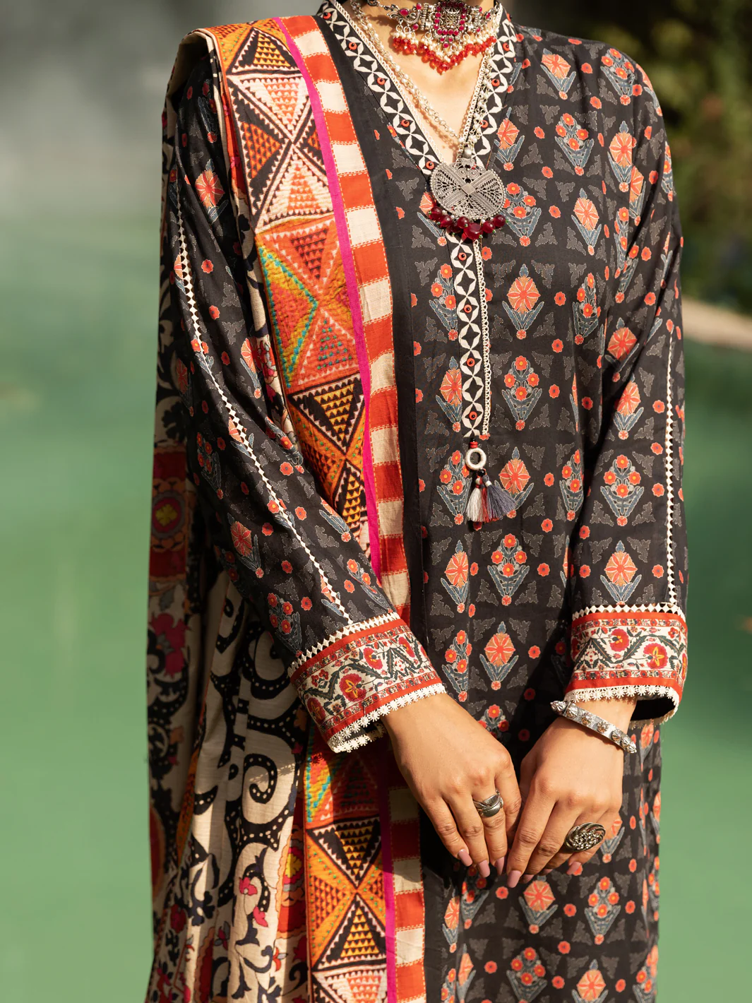 Charcoal Cambric 2 Piece Unstitched - AWP-2PS-585 - Image 4
