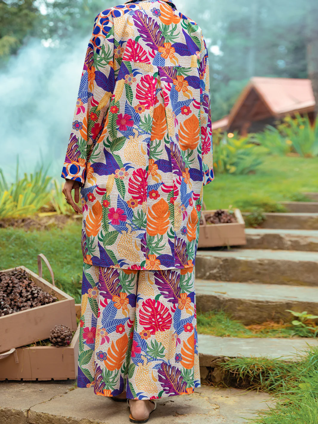Multicolor Khaddar 2 Piece Stitched - AWP-2PS-LKS-606A - Image 2
