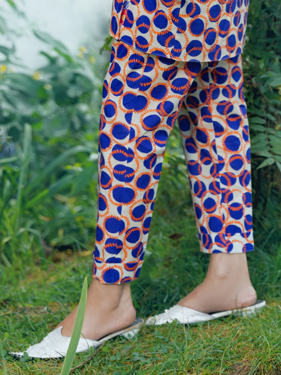 Blue Khaddar 2 Piece Stitched - AWP-2PS-LKS-606B - Image 5