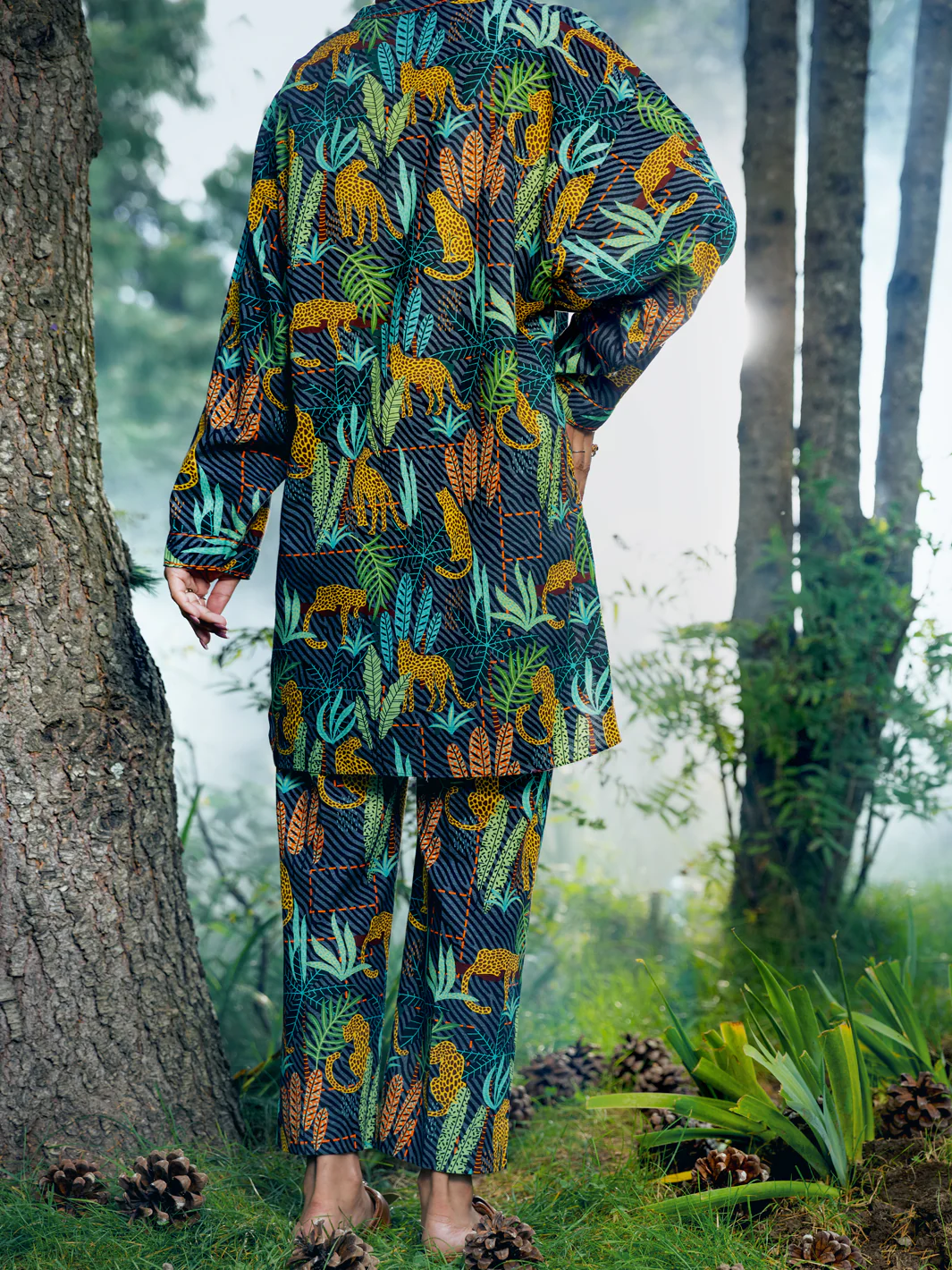 Green Khaddar 2 Piece Stitched - AWP-2PS-LKS-609 - Image 2