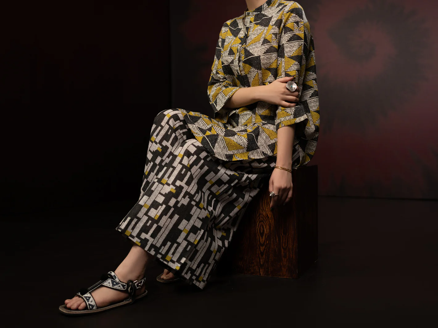 Charcoal Slub Khaddar 2Pc Stitched - AWP-2PS-LKS-811 - Image 4
