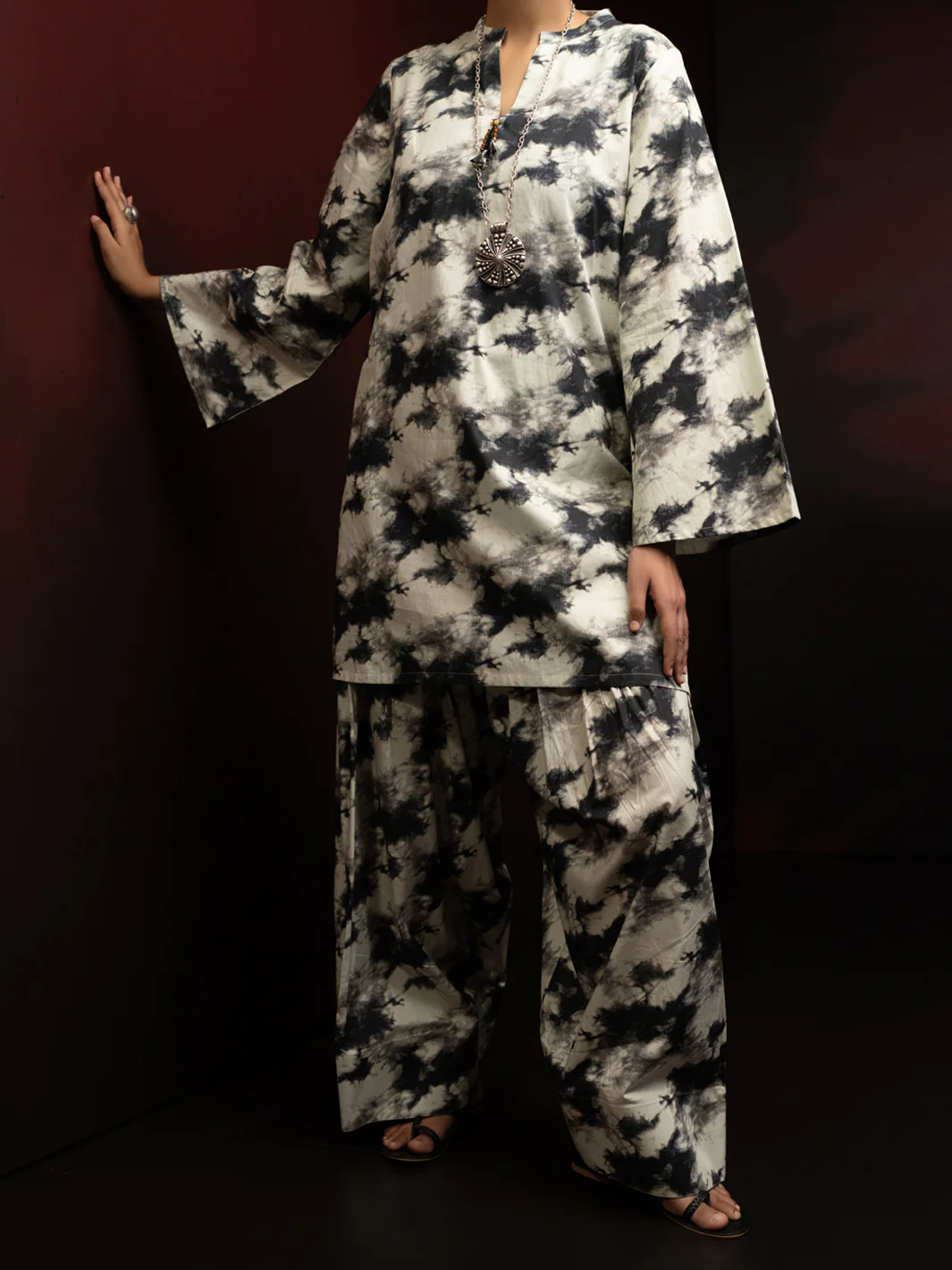 Black Dobby 2Pc Stitched - AWP-2PS-LKS-819 - Image 3