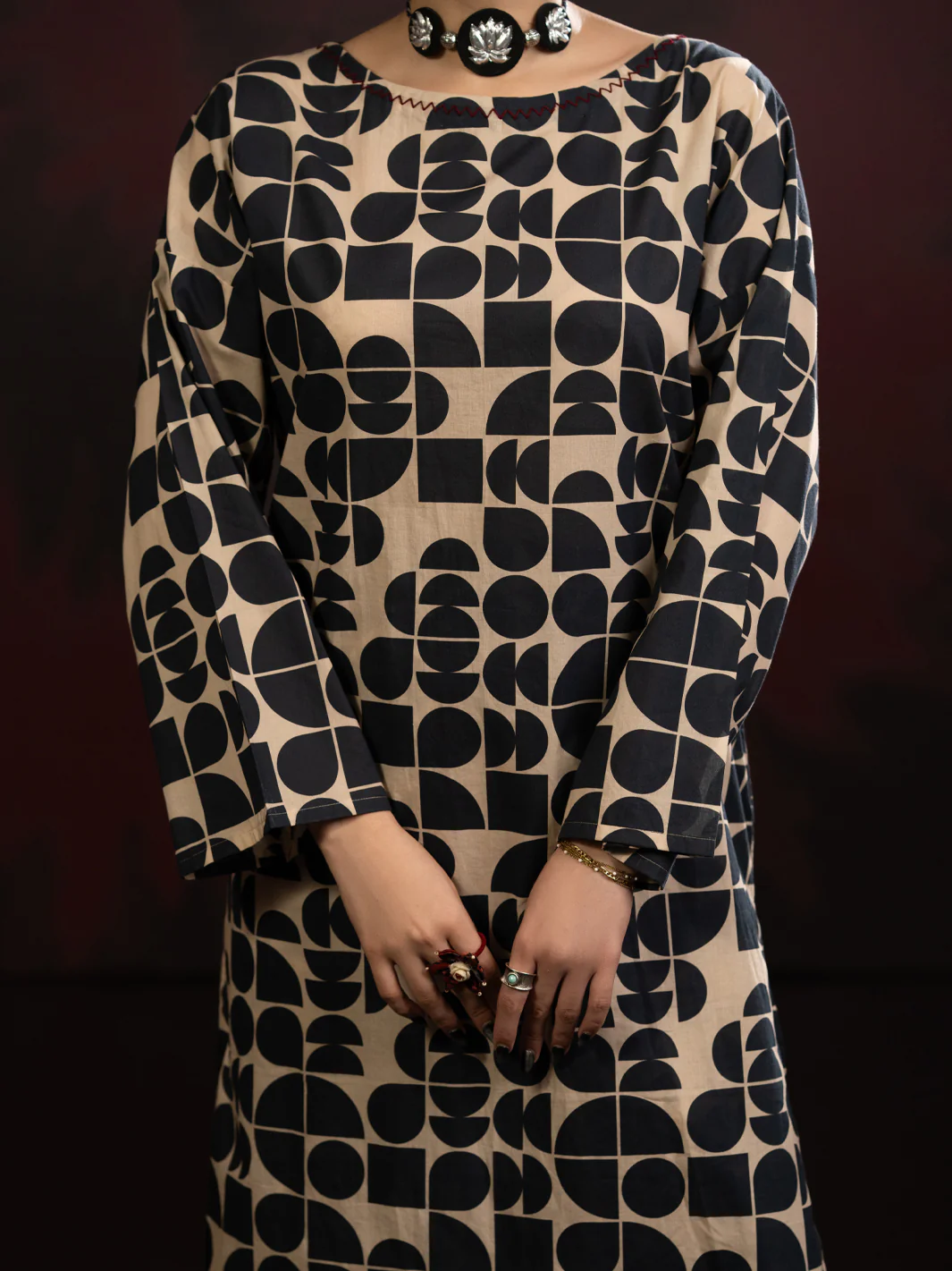Black White Cambric 2Pc Stitched - AWP-2PS-SLKS-808 - Image 3